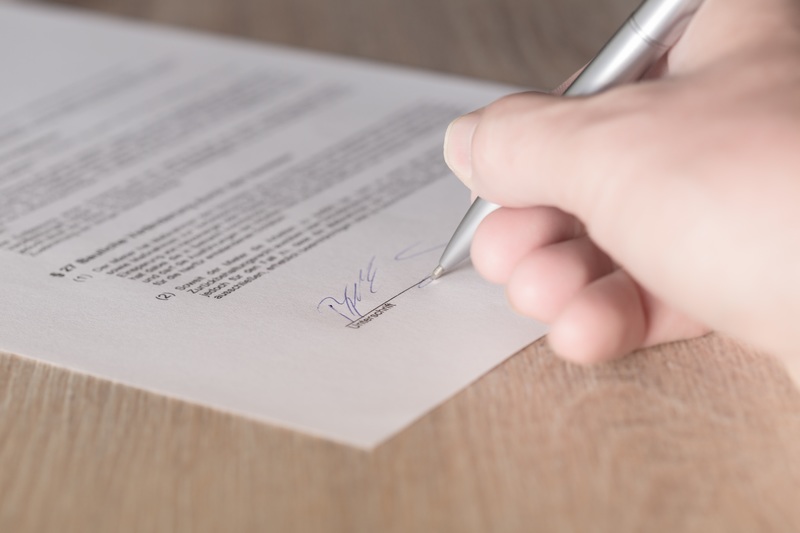 ¿Qué hay que tener en cuenta al firmar un contrato de trabajo?